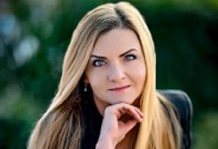  Beata Lawson, Sr. Director of Global Manufacturing, Quality & Regulatory Compliance, Performance Beauty Group | Cannabis Business Insights 